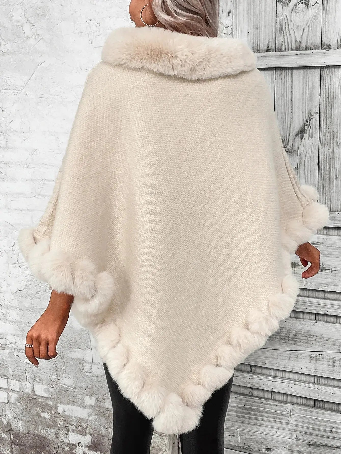 DELILAH | PONCHO-GENSER Nordlys Boutique